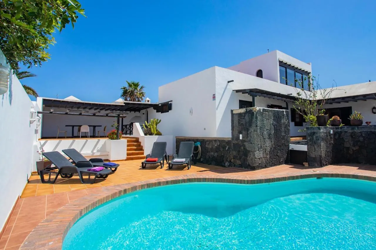 Casa Seara Piscina, Wifi Y 400 Metro De La Playa, Villa Arrecife