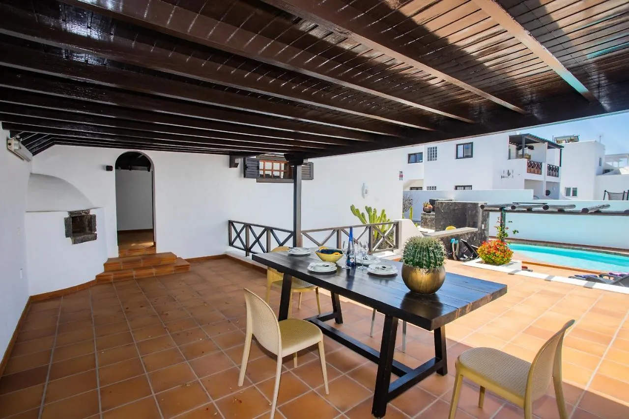 Casa Seara Piscina, Wifi Y 400 Metro De La Playa, Villa Arrecife  İspanya