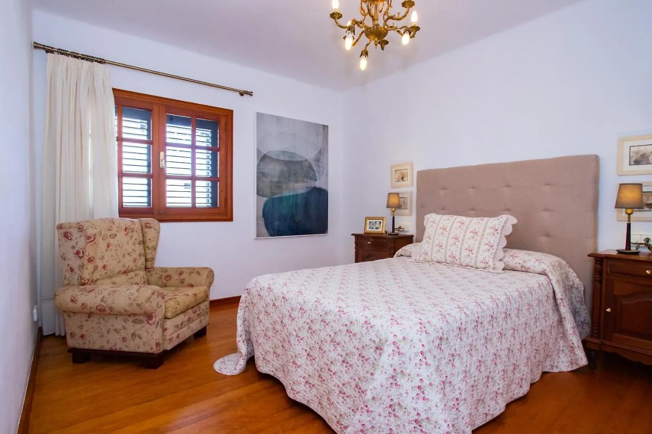 Casa Seara Piscina, Wifi Y 400 Metro De La Playa, Villa Arrecife  Spain