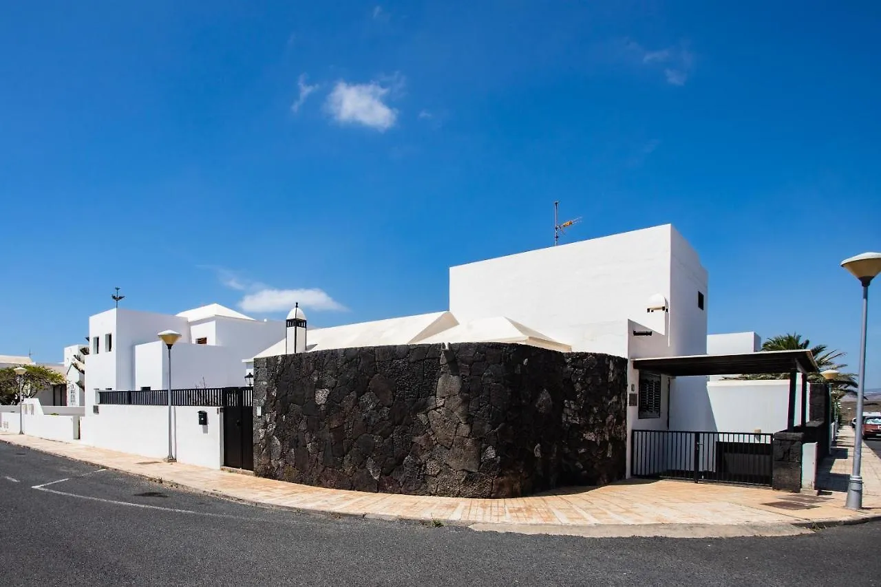 Casa Seara Piscina, Wifi Y 400 Metro De La Playa, Villa Arrecife